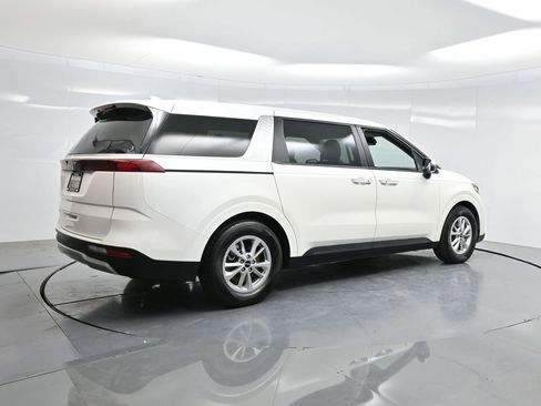 Used 2024 Kia Carnival LX image 39