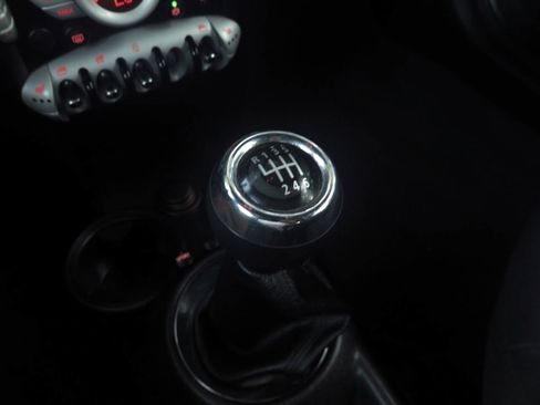 Used 2010 MINI Cooper Convertible FWD image 10