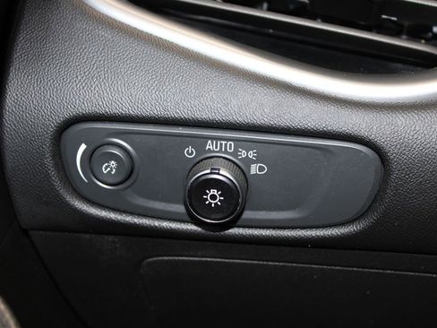 Used 2023 Chevrolet Malibu LT image 36