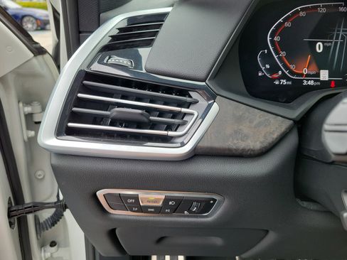 Used 2022 BMW X5 sDrive40i w/ M Sport Package image 19