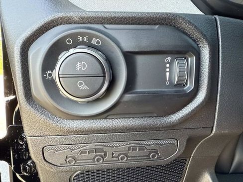 New 2026 Jeep Gladiator Sport image 28