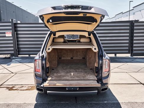 Used 2020 Rolls-Royce Cullinan AWD/4WD image 13