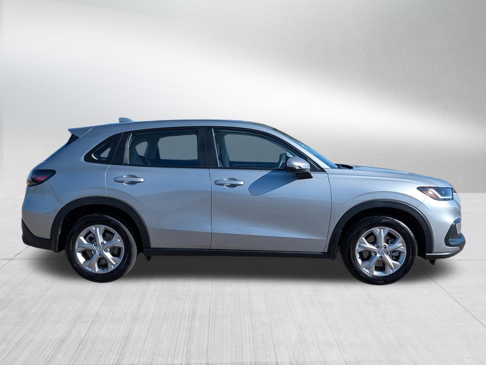 Used 2025 Honda HR-V LX image 8