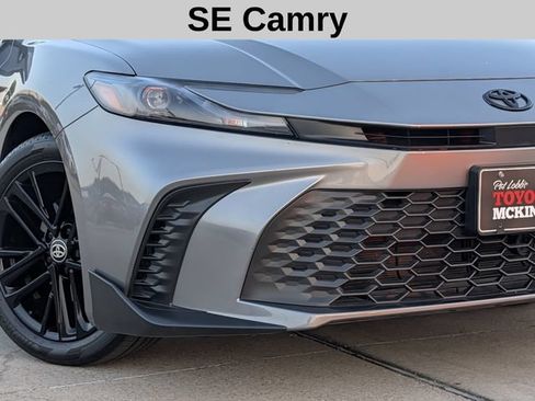 Used 2026 Toyota Camry SE FWD image 3