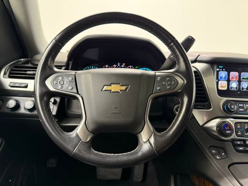 Used 2019 Chevrolet Suburban Premier AWD/4WD image 28