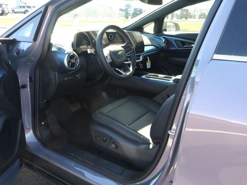 New 2026 Chevrolet Equinox EV LT image 13
