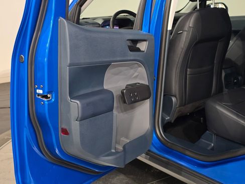 New 2025 Ford Maverick Lariat w/ Black Appearance Package image 33