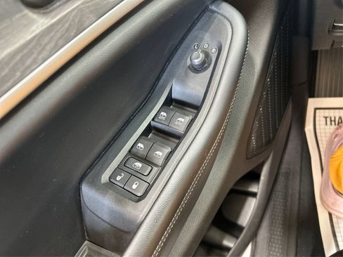 Used 2023 Jeep Grand Cherokee Limited w/ Luxury Tech Group II AWD/4WD image 29
