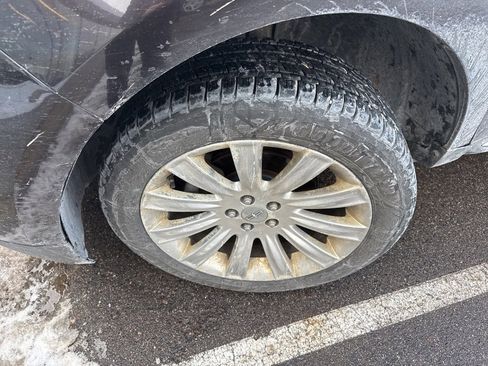 Used 2013 Lincoln MKX FWD image 3