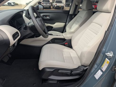 Certified 2025 Honda HR-V LX image 10