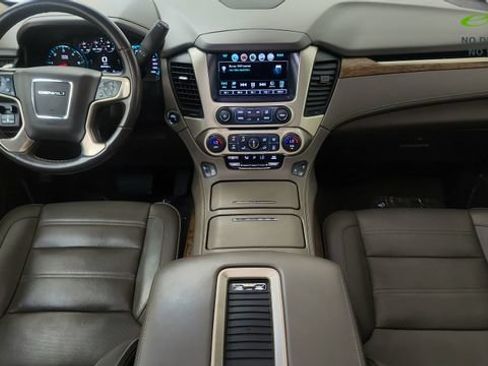 Used 2019 GMC Yukon Denali w/ Denali Ultimate Package AWD/4WD image 95