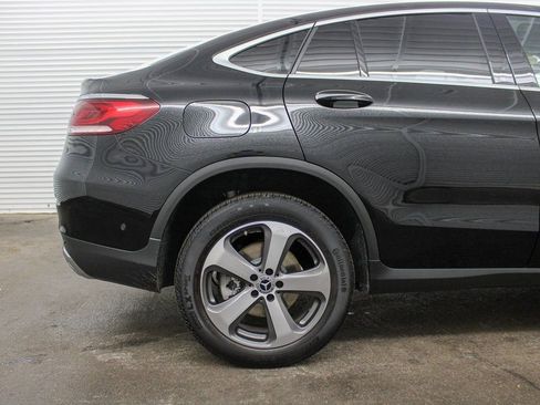 Used 2022 Mercedes-Benz GLC 300 4MATIC Coupe image 16