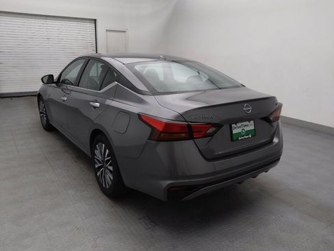 Used 2024 Nissan Altima 2.5 SV image 5