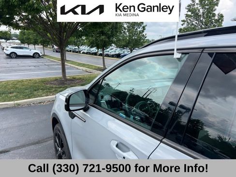 Certified 2023 Kia Sorento SX AWD/4WD image 23