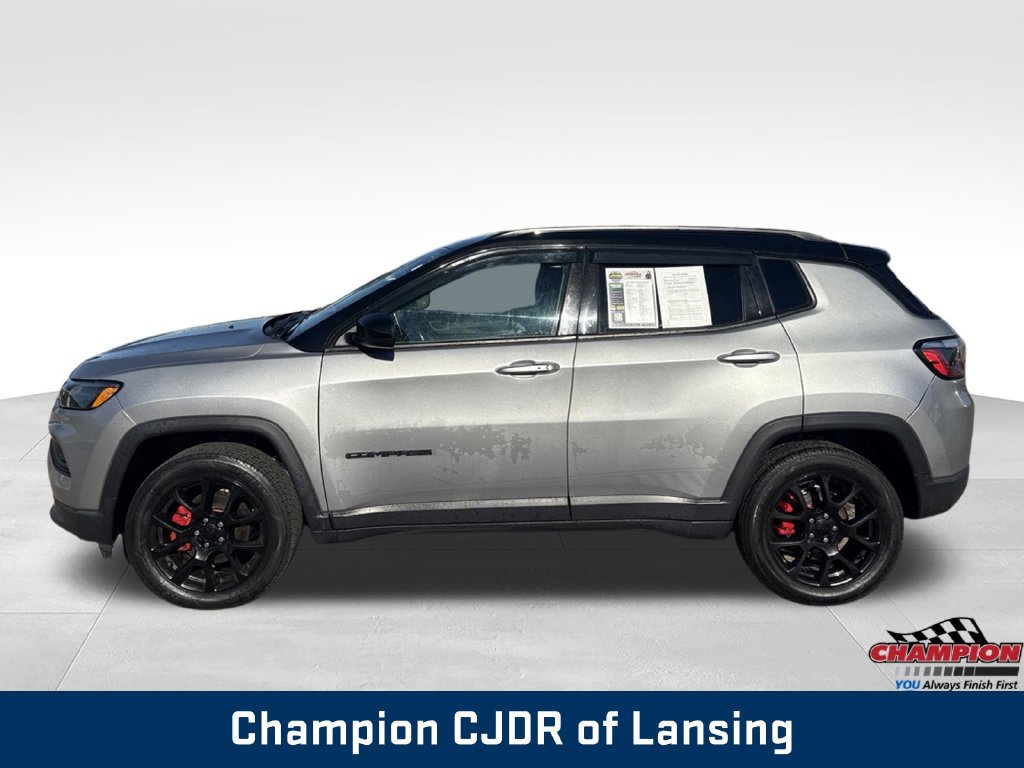 Used 2022 Jeep Compass Latitude w/ Convenience Group AWD/4WD image 4