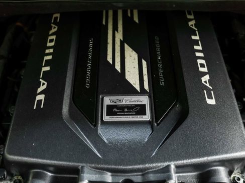 Used 2023 Cadillac Escalade ESV V image 37