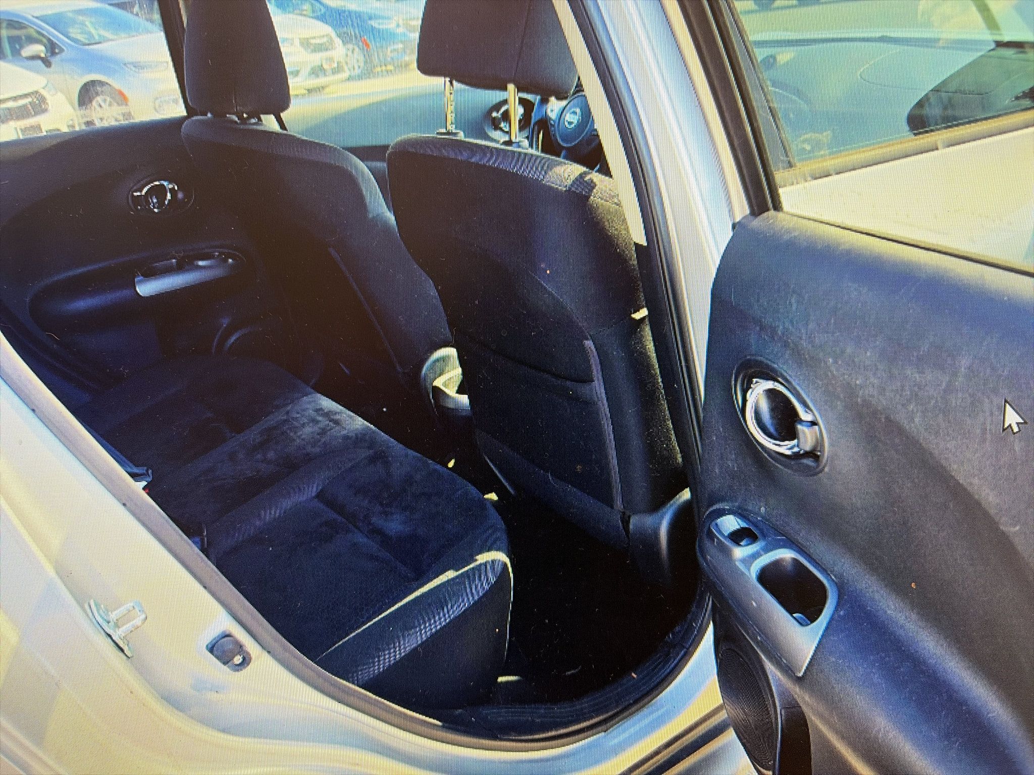 Used 2017 Nissan Juke SV FWD image 4