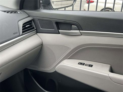 Used 2019 Hyundai Elantra SEL image 34