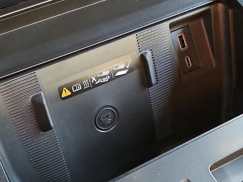 New 2026 GMC Hummer EV SUV image 18