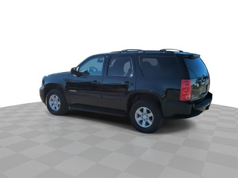 Certified 2011 GMC Yukon SLE image 6