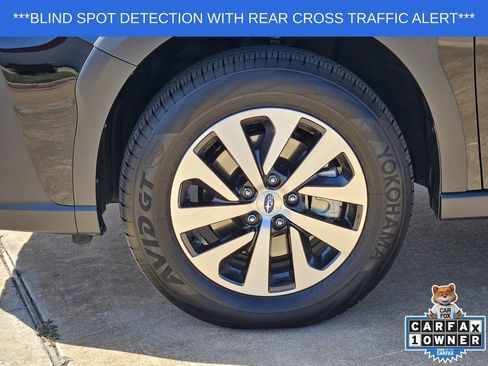 Used 2025 Subaru Outback Premium AWD/4WD image 11