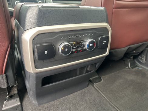 Used 2024 Ford Expedition Max Limited image 30
