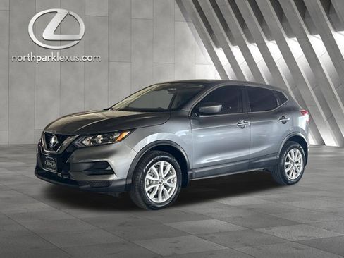 Used 2020 Nissan Rogue Sport S w/ Appearance Package image 3