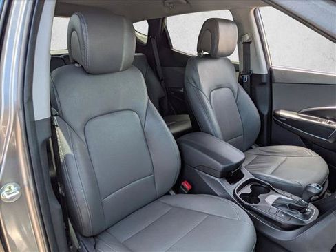 Used 2018 Hyundai Santa Fe Sport w/ 2.4L Value Package 02 FWD image 19
