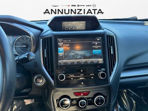 Used 2018 Subaru Impreza 2.0i Limited image 13