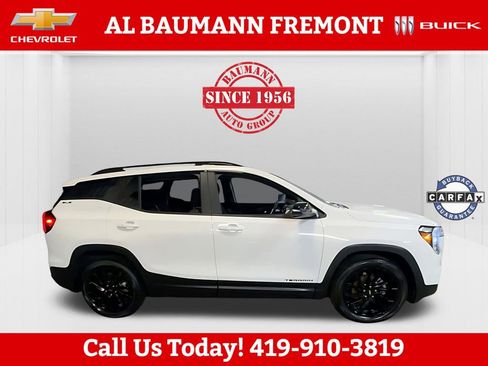 Used 2023 GMC Terrain SLE w/ Driver Convenience Package image 7