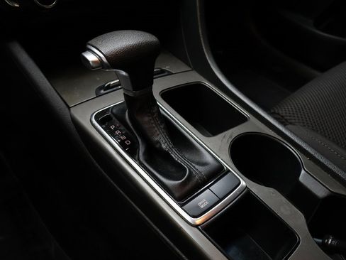 Used 2020 Kia Optima LX image 24