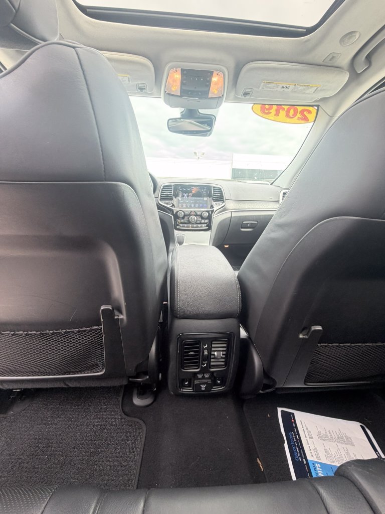 Used 2019 Jeep Grand Cherokee Summit AWD/4WD image 22
