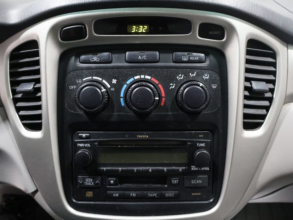 Used 2004 Toyota Highlander 4WD V6 image 26