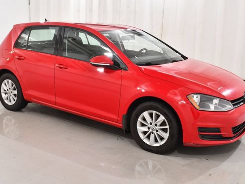 Used 2017 Volkswagen Golf S FWD image 5