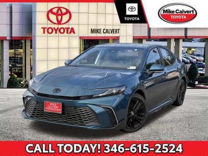 Used 2025 Toyota Camry SE w/ Convenience Package