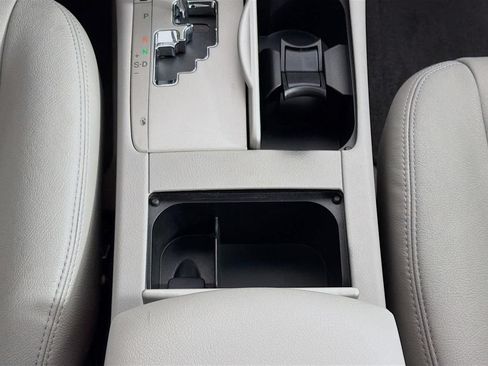 Used 2011 Toyota Camry LE w/ LE Extra-Value Pkg FWD image 17