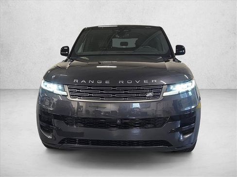 Used 2025 Land Rover Range Rover Sport SE AWD/4WD image 2