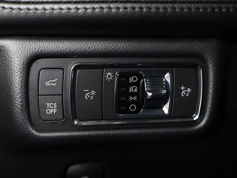 Used 2022 Lincoln Nautilus Reserve AWD/4WD image 43
