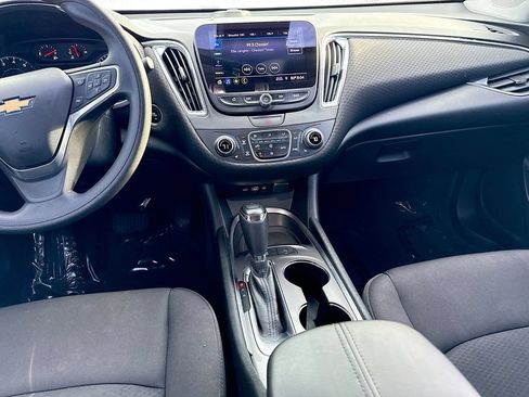 Used 2019 Chevrolet Malibu LT w/ Driver Confidence Package II FWD image 17