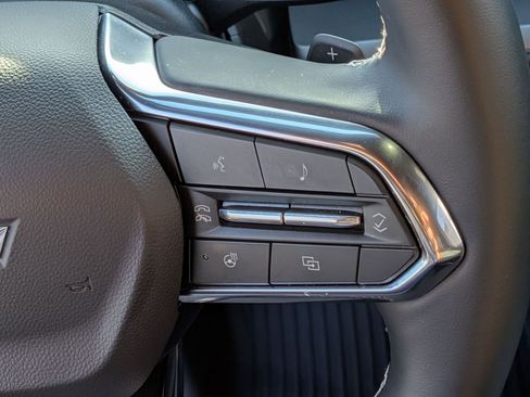 Used 2026 Chevrolet Traverse LT w/ LPO, Floor Liner Package FWD image 15