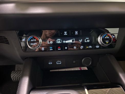 New 2025 Mitsubishi Outlander SEL Black Edition image 27