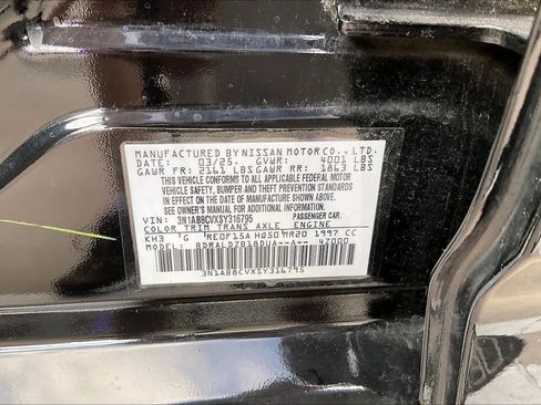 Used 2025 Nissan Sentra SV FWD image 33