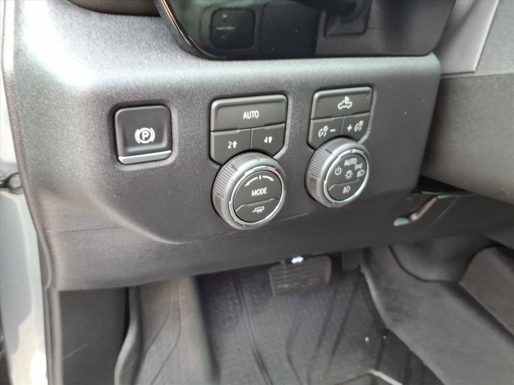 Used 2026 Chevrolet Silverado 1500 RST w/ RST Select Package AWD/4WD image 26