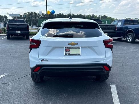New 2026 Chevrolet Trax LS FWD image 7