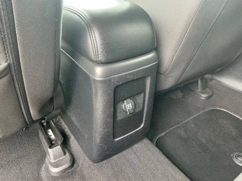 Used 2017 Dodge Journey SE w/ Flexible Seating Group FWD image 34
