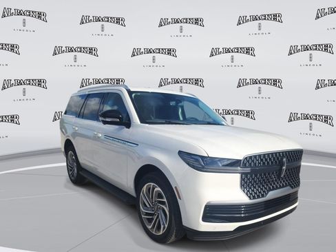 New 2026 Lincoln Navigator Premiere AWD/4WD image 7