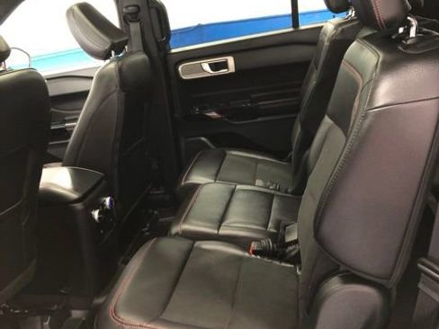 Certified 2022 Ford Explorer ST-Line w/ Class IV Trailer Tow Package image 31