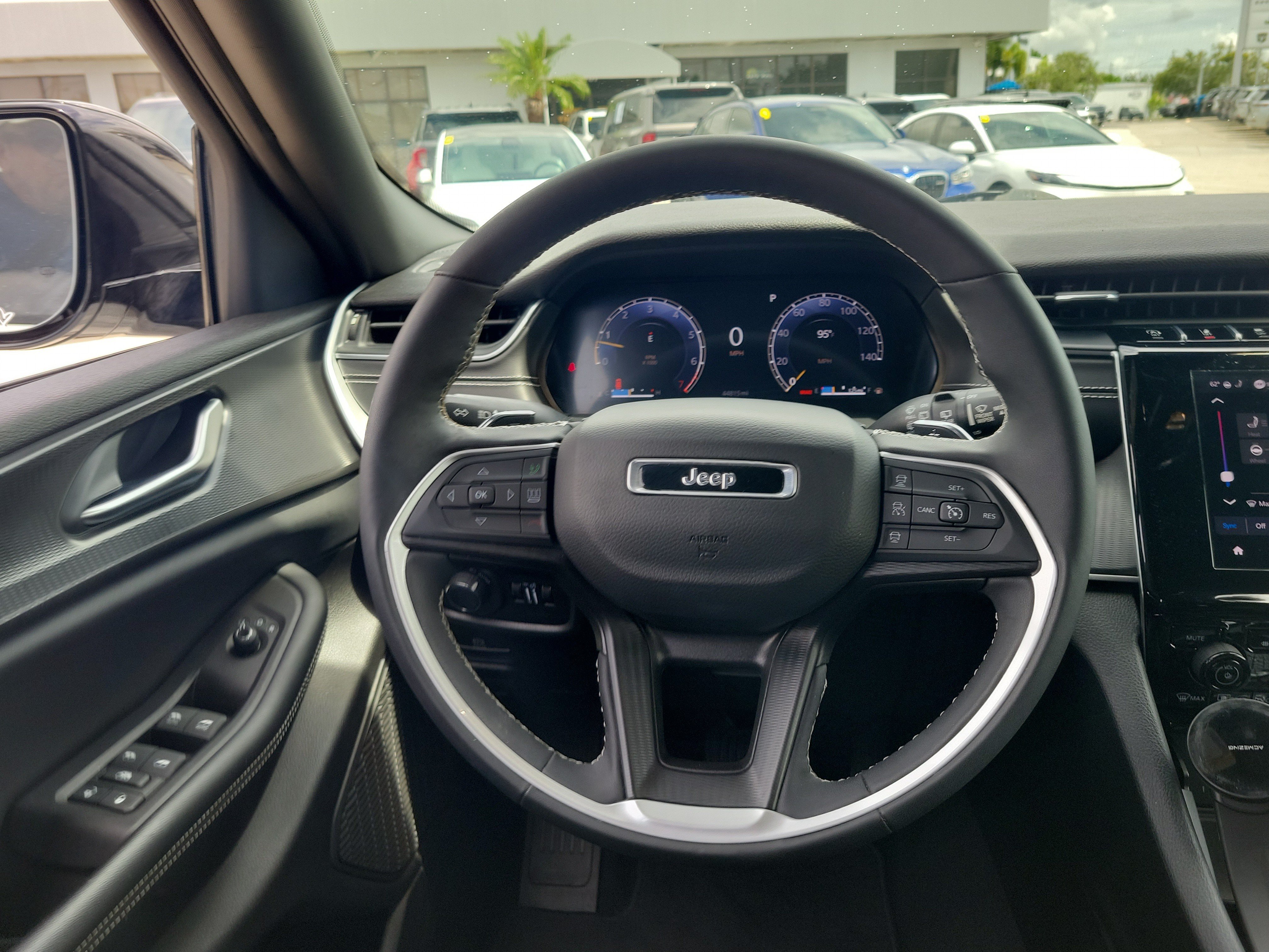 Used 2024 Jeep Grand Cherokee Altitude RWD image 16