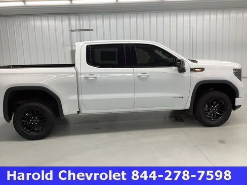Used 2024 GMC Sierra 1500 AT4 w/ AT4 Preferred Package image 6