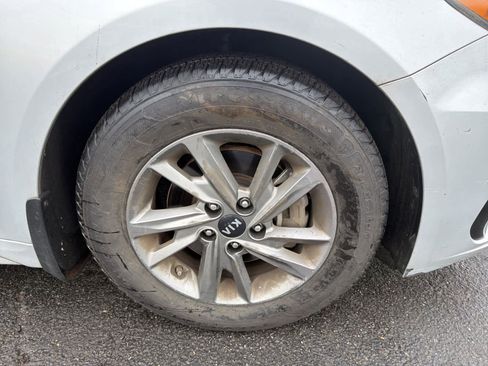 Used 2019 Kia Optima LX image 24